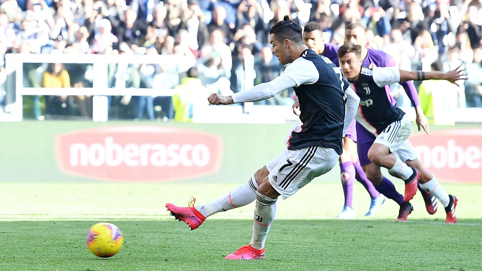 Cristiano firma triunfo de Juventus ante el Fiorentina - cr7-anota-segundo-penalti-en-el-juventus-vs-fiorentina
