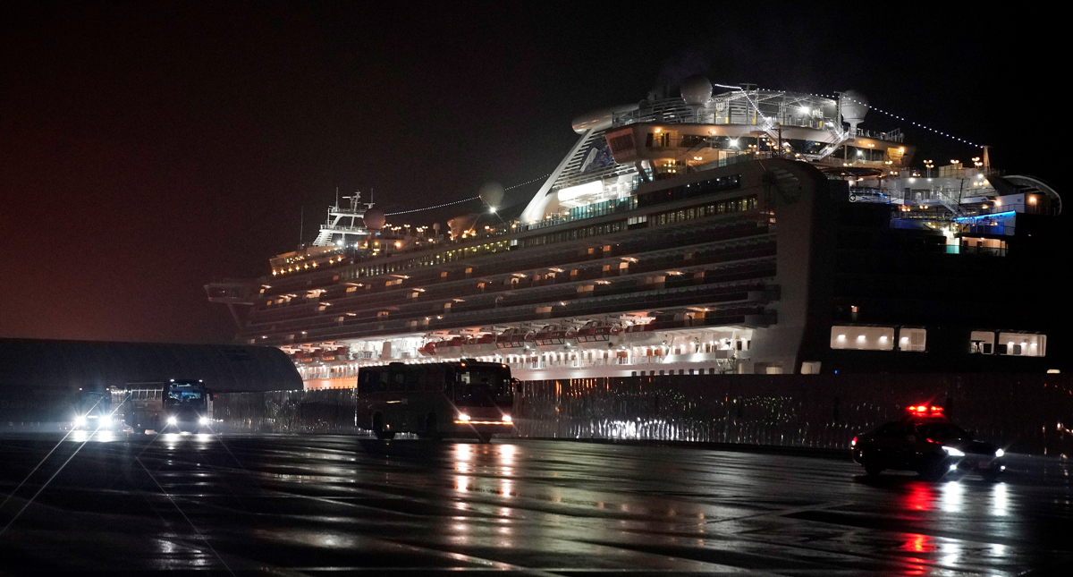 Catorce estadounidenses desalojados del crucero Diamond Princess dan positivo por Covid-19