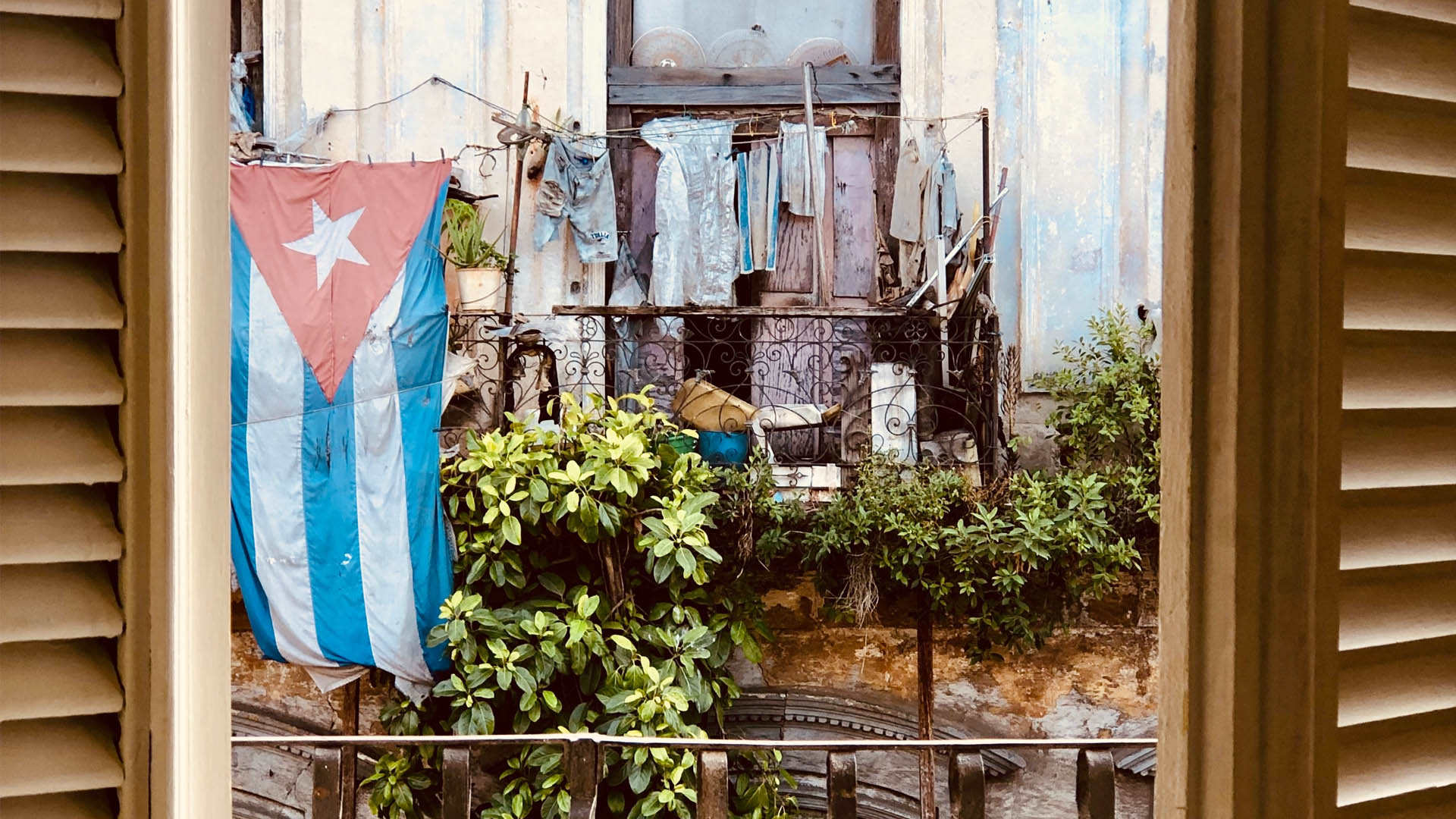 Convocan a protesta en Miami ante suspensión de vuelos a Cuba