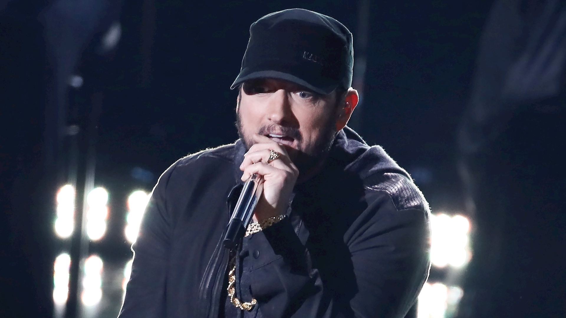 Eminem sorprende en los Óscar con interpretación de 'Lose Yourself' - durran-little-women-oscar-2