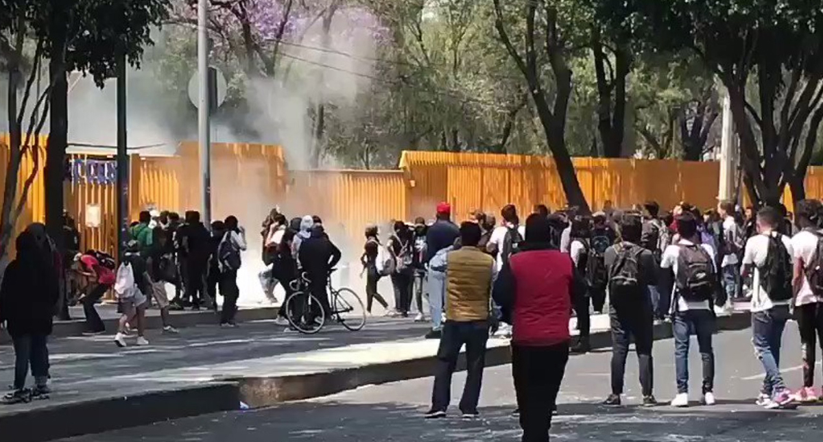 UNAM condena violencia contra profesores en CCH Azcapotzalco