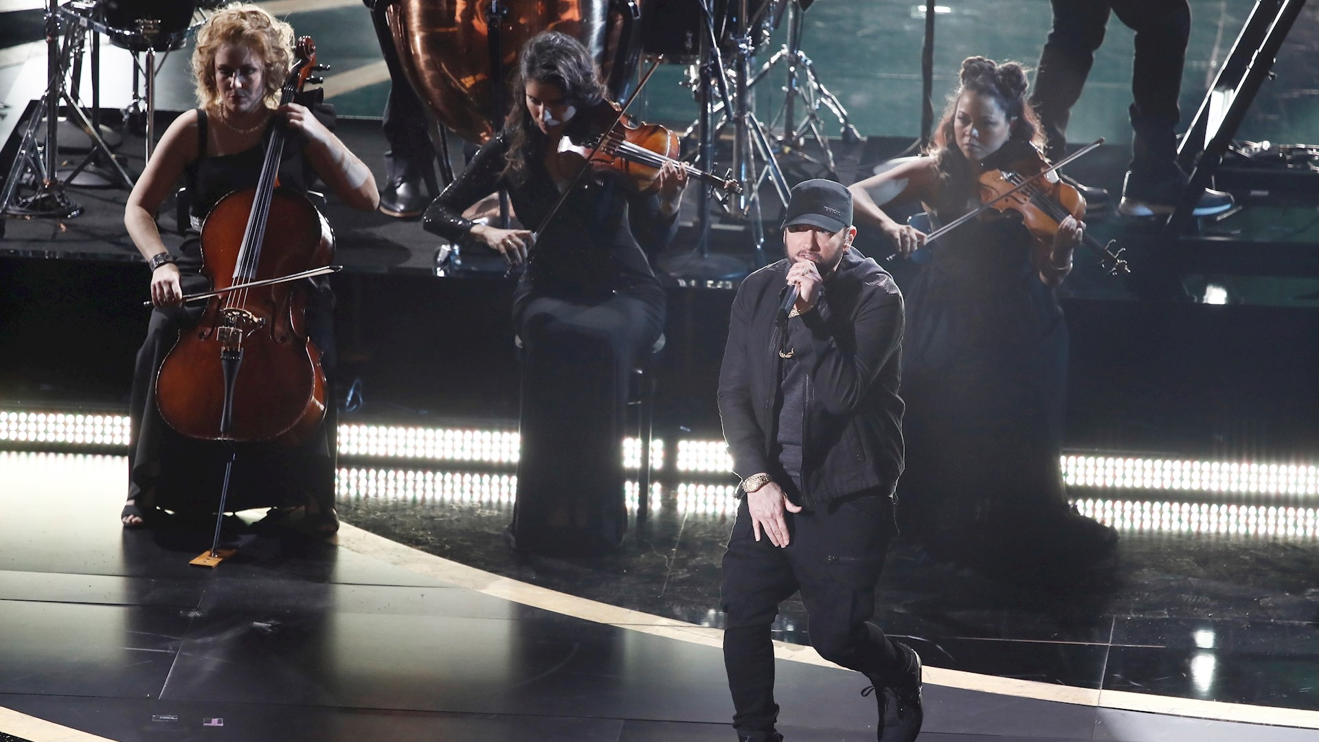 Eminem sorprende en los Óscar con interpretación de ‘Lose Yourself’