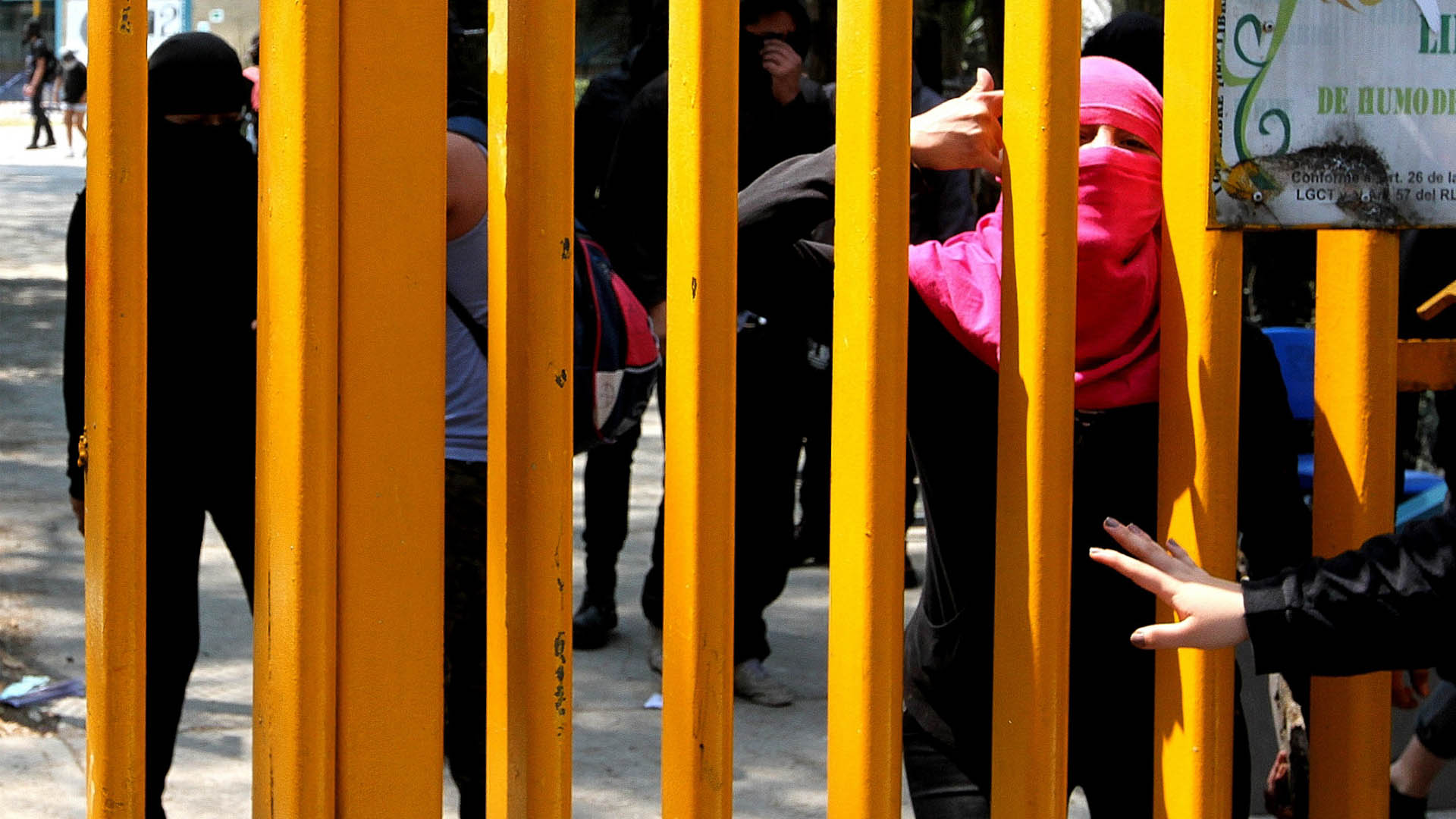 Enrique Graue se reúne con personal del CCH Azcapotzalco tras agresión