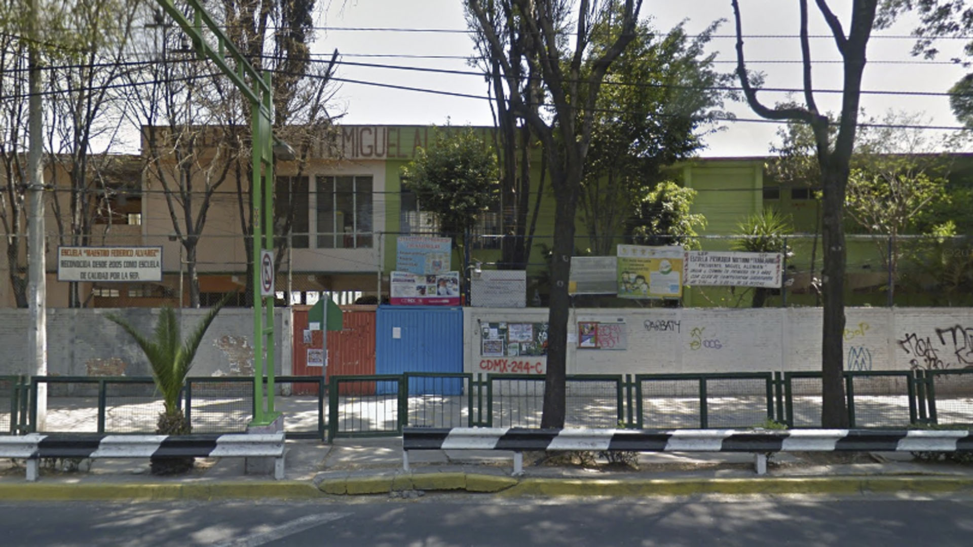 Evacuan dos escuelas en la Benito Juárez tras fuga de gas