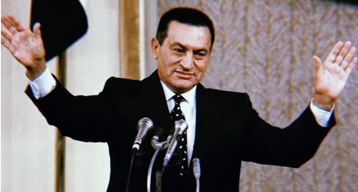 Egipto decreta tres días de luto por la muerte del dictador Hosni Mubarak