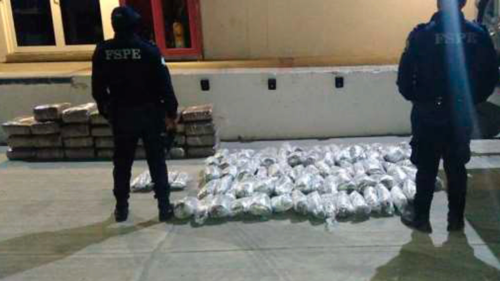 Hallan en Guanajuato camioneta con cargamento de mariguana
