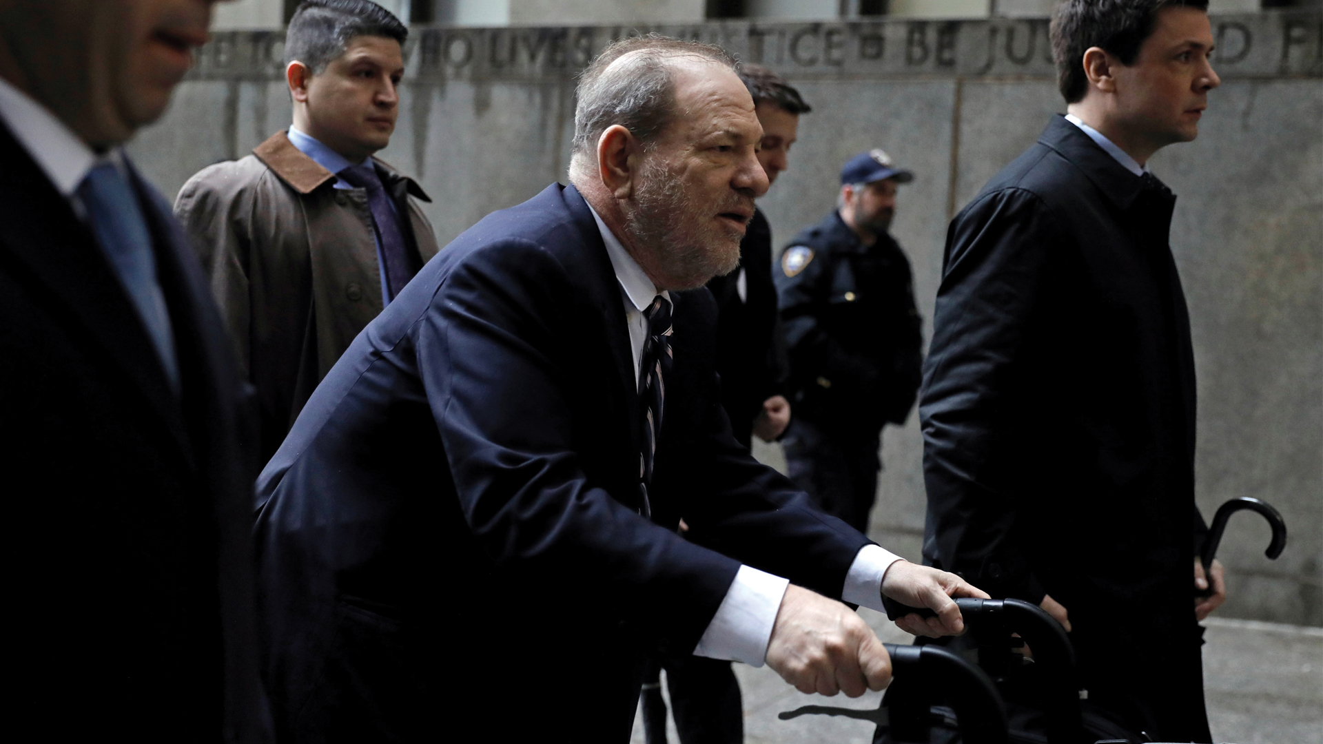 Defensa de Harvey Weinstein trató de desestimar testimonios en su contra