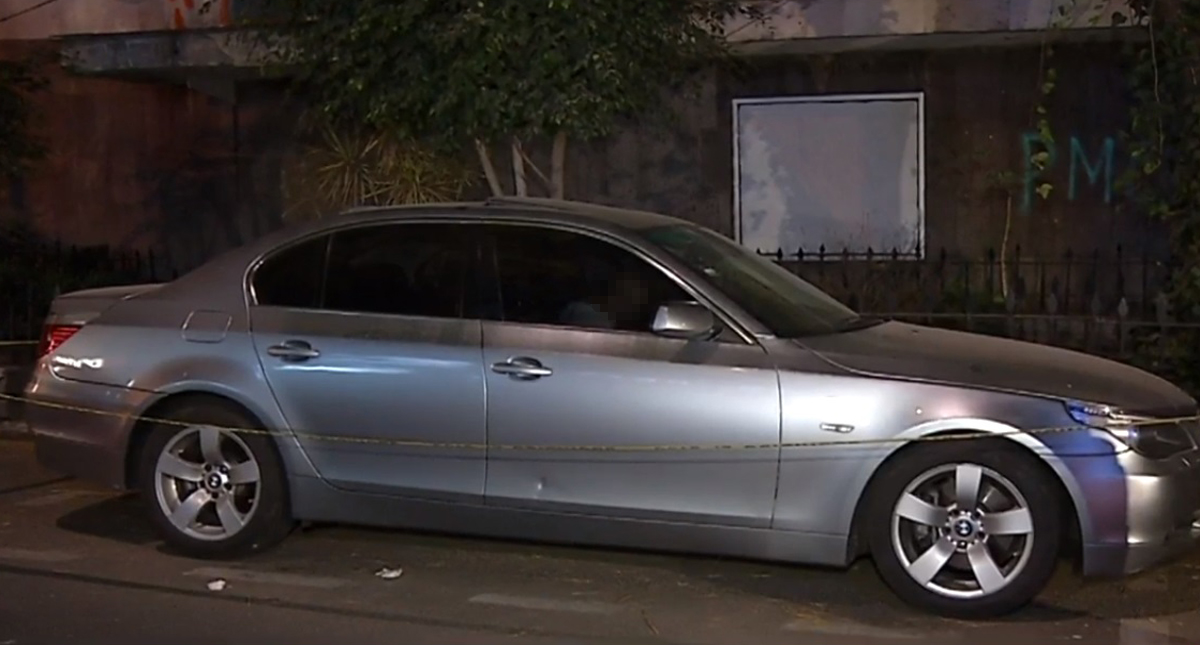 Hallan sin vida a hombre dentro de auto en la alcaldía Cuauhtémoc