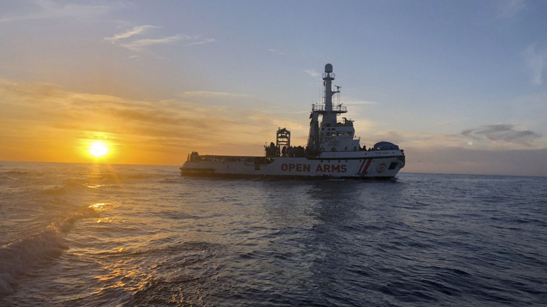 Italia autoriza desembarco en Pozzallo del Open Arms con 363 migrantes