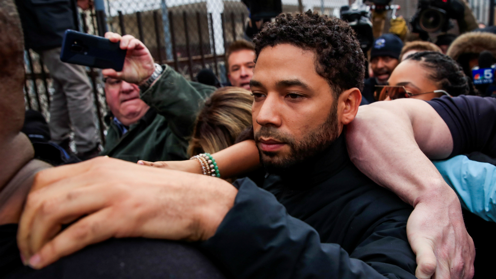 Acusan formalmente a Jussie Smollett por armar falso crimen de odio