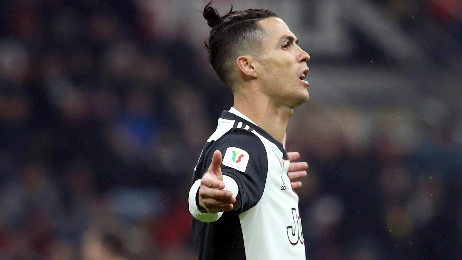 Ronaldo rescata a la Juventus ante el AC Milán en semifinal de Copa