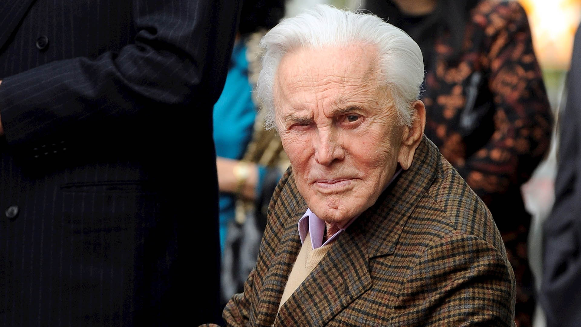 Estrellas de Hollywood lamentan la muerte de Kirk Douglas - kirk-douglas-actor-estados-unidos