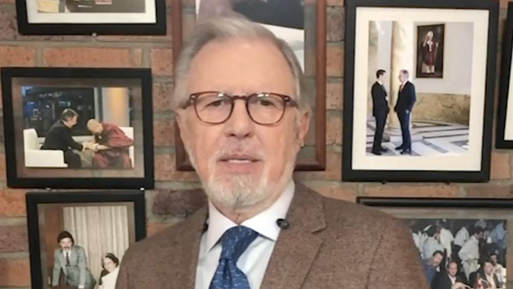 ¡Las noticias! Vuelca camión con migrantes en Veracruz, hay un muerto y 45 heridos