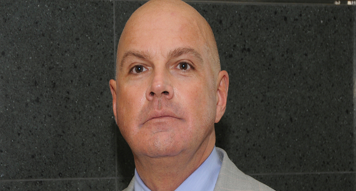 Padre de familia prostituyó a compañeras de universidad de su hija - lawrence-ray