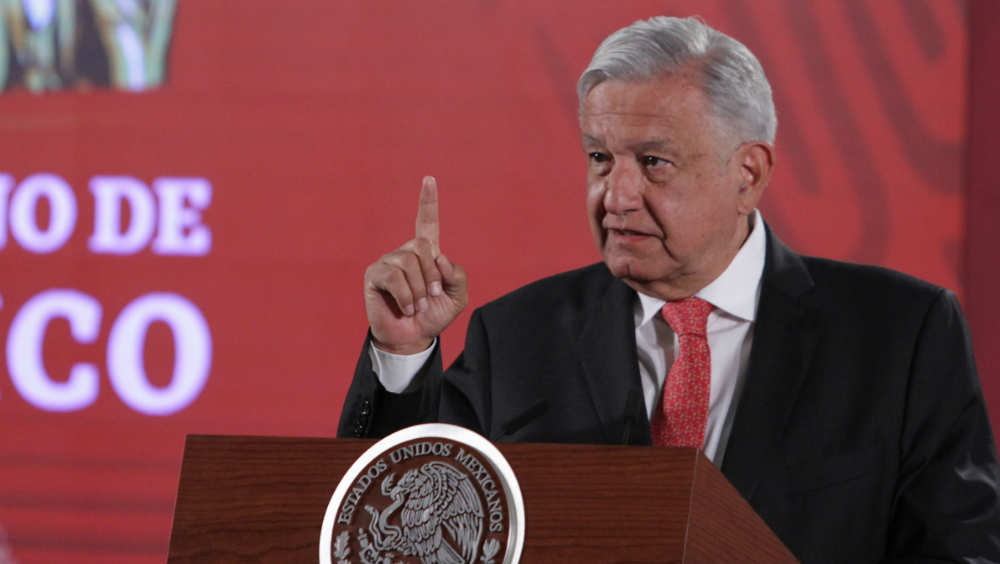 Hay oportunismo de “conservadores” en movimiento feminista, asevera AMLO