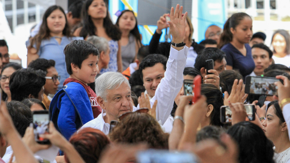 No más apagones en Península de Yucatán, promete López Obrador