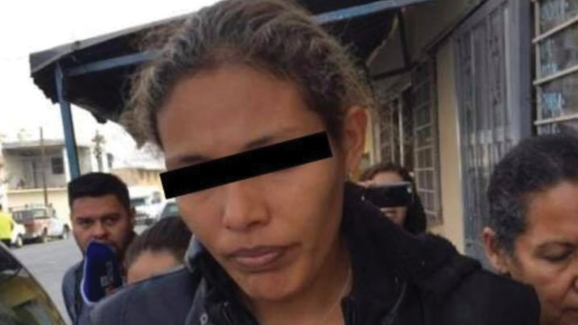 Madre de niña Karol Nahomi queda libre con un brazalete electrónico