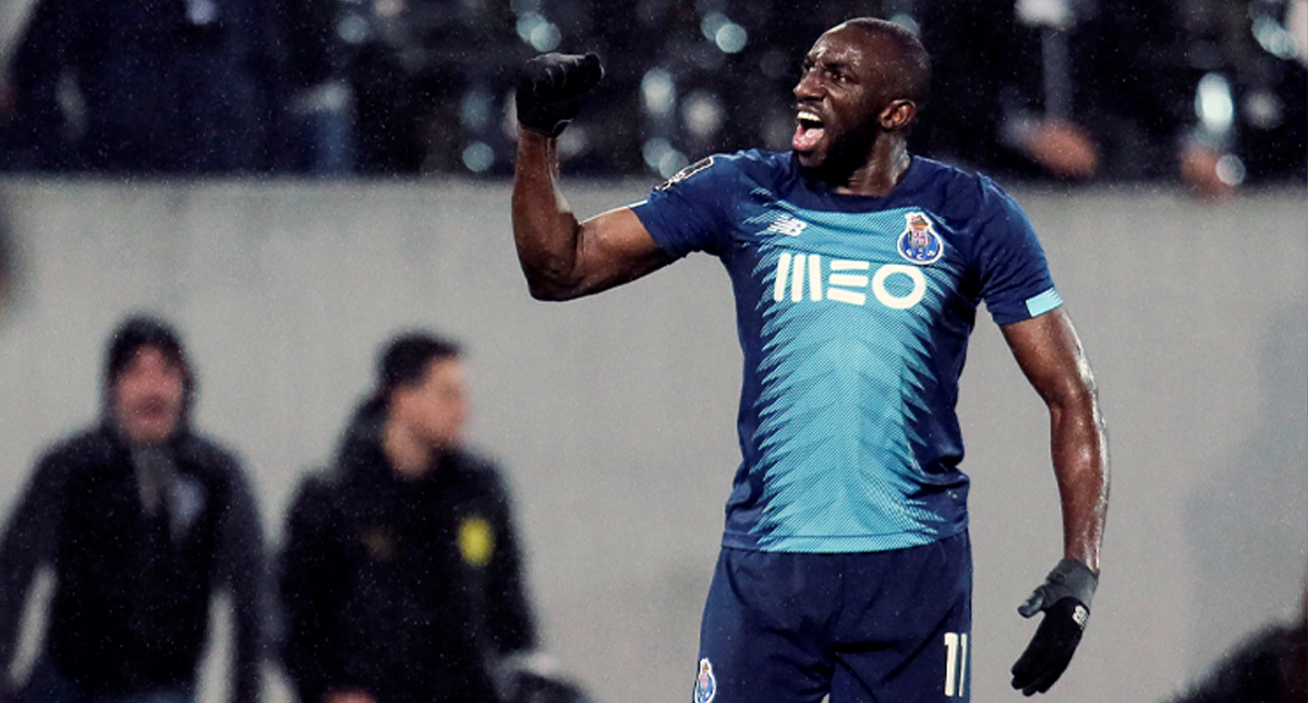 Policía identifica a aficionados que gritaron insultos racistas contra Marega