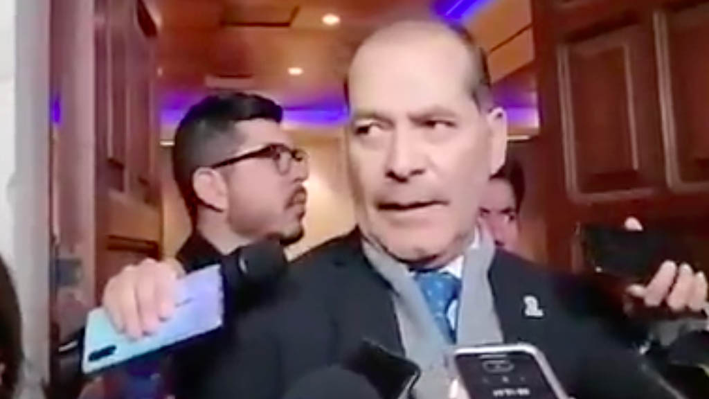 “A la chingada” pacientes que no sean de Aguascalientes, expresa Martín Orozco “A la chingada” pacientes que no sean de Aguascalientes, expresa Martín Orozco