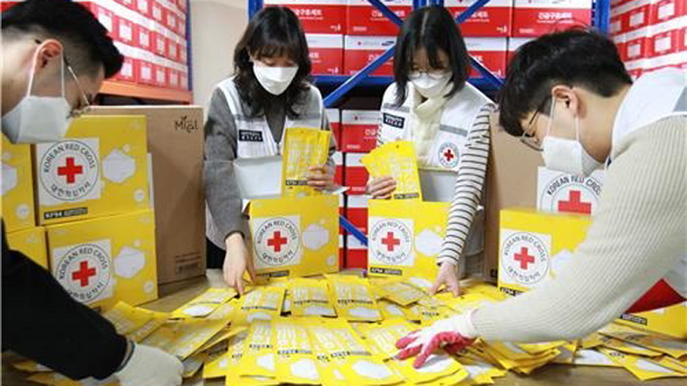 China solicita suministros médicos para enfrentar el coronavirus - mascarillas-proporcionadas-por-la-cruz-roja-de-corea
