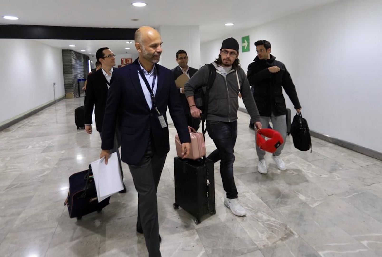 Regresan mexicanos procedentes de Wuhan tras concluir cuarentena en Francia