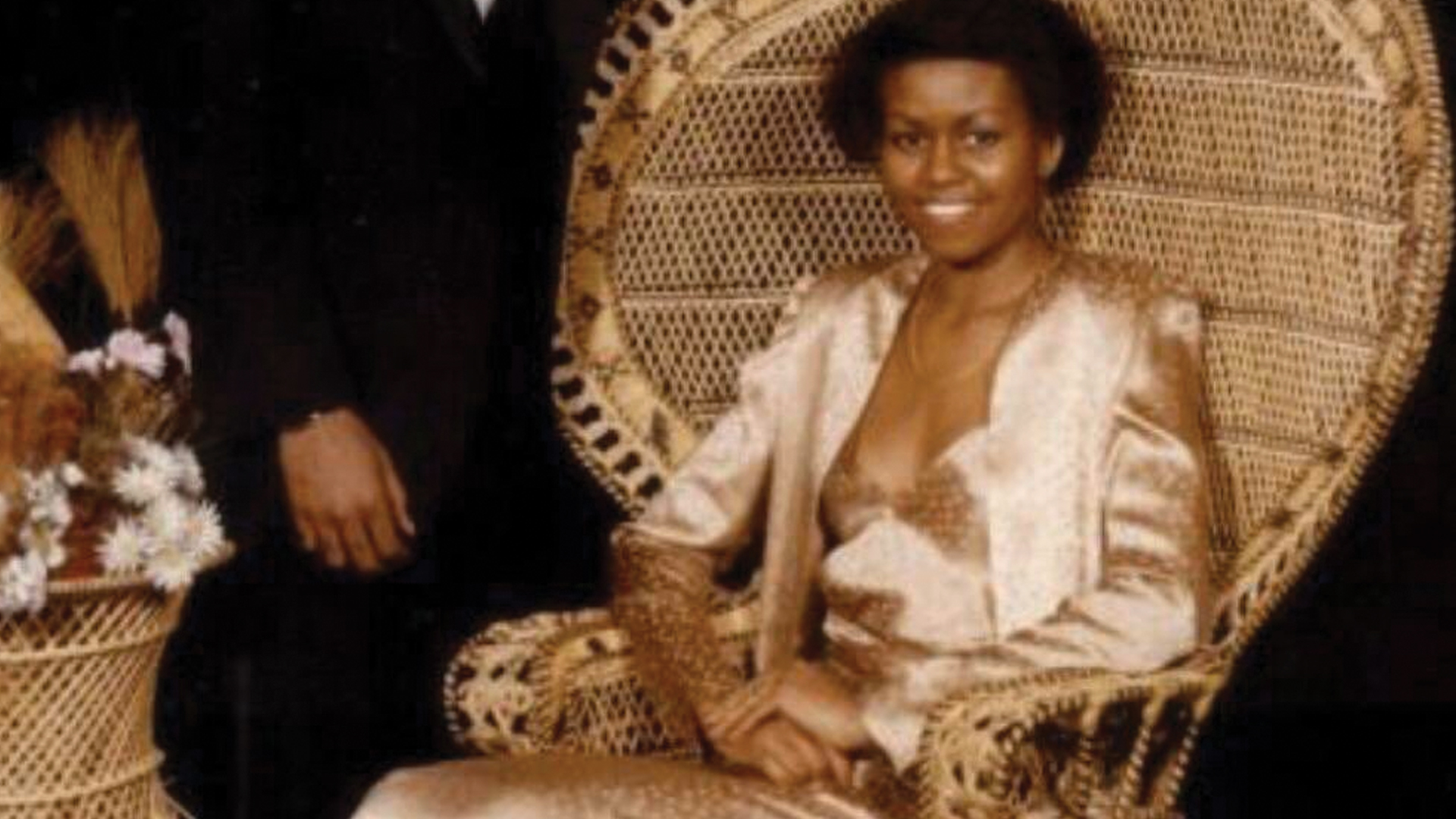 Michelle Obama comparte foto de su graduación para promover el voto