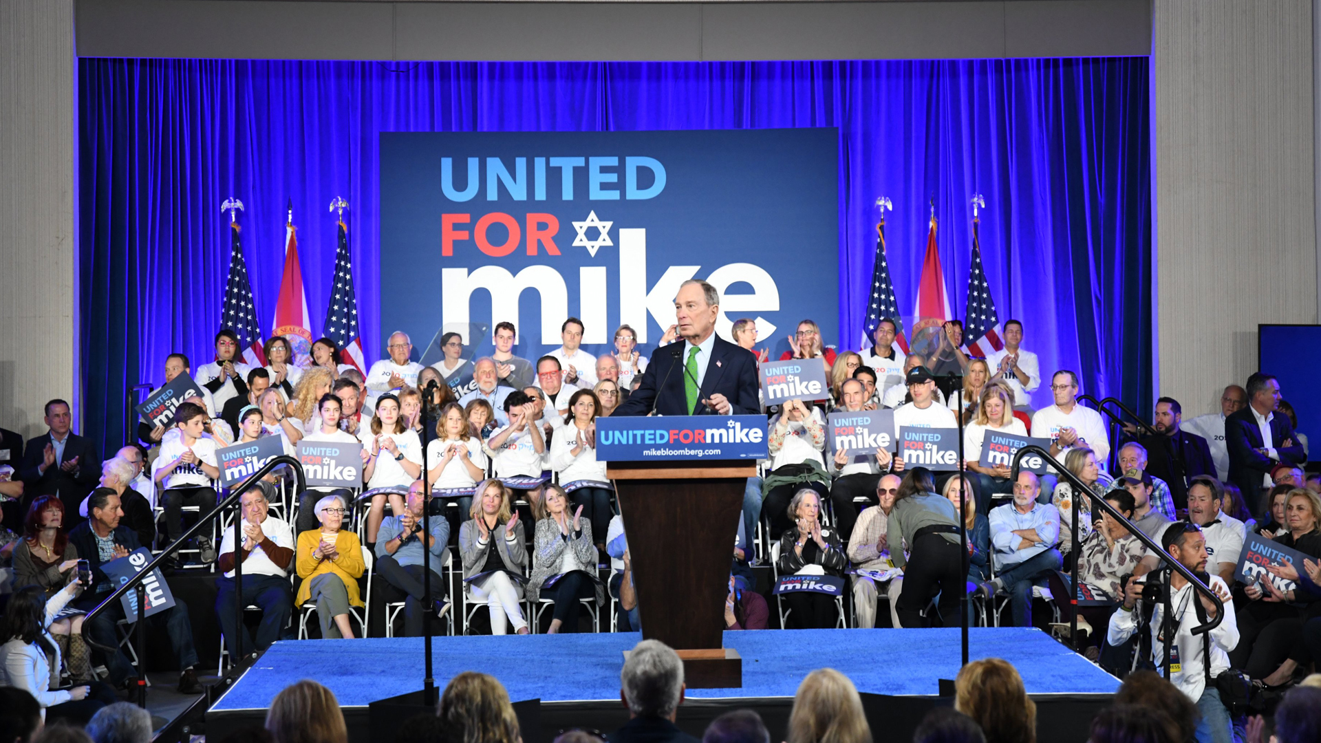 Trump acusa a Michael Bloomberg de ‘amañar’ las primarias contra Sanders