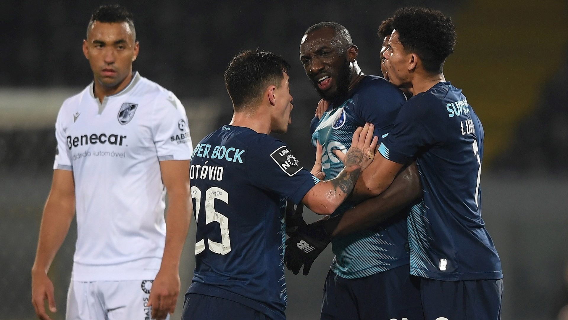 #Video Gritos racistas contra Marega opacan triunfo del Oporto #Video Gritos racistas contra Marega opacan triunfo del Oporto