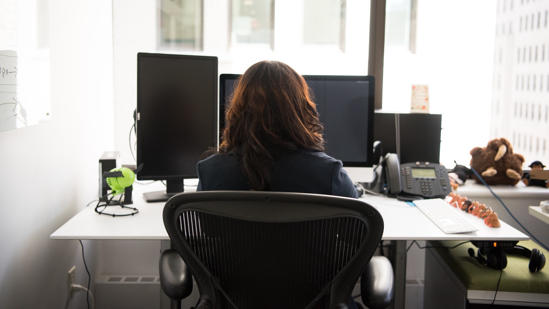 En quince estados, pendiente legislar sobre acoso virtual a mujeres