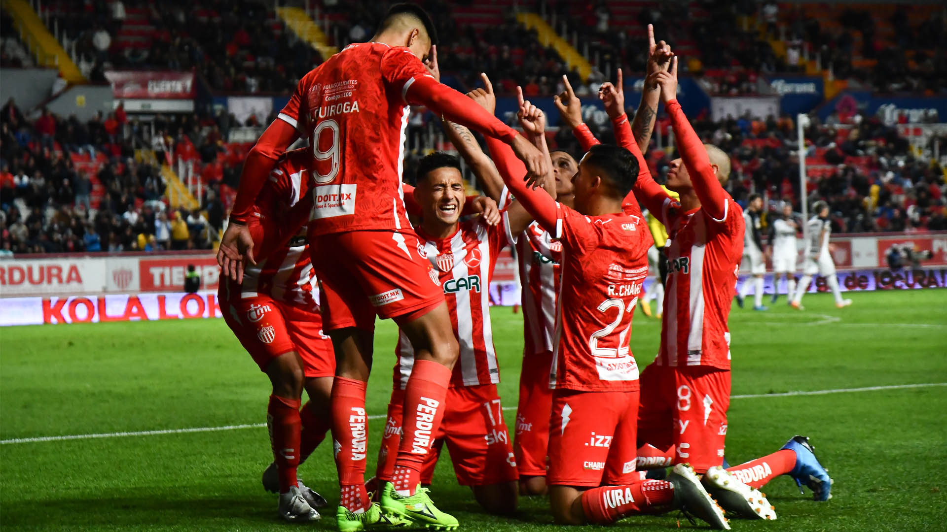 Necaxa rescata empate ante Rayados en el último minuto