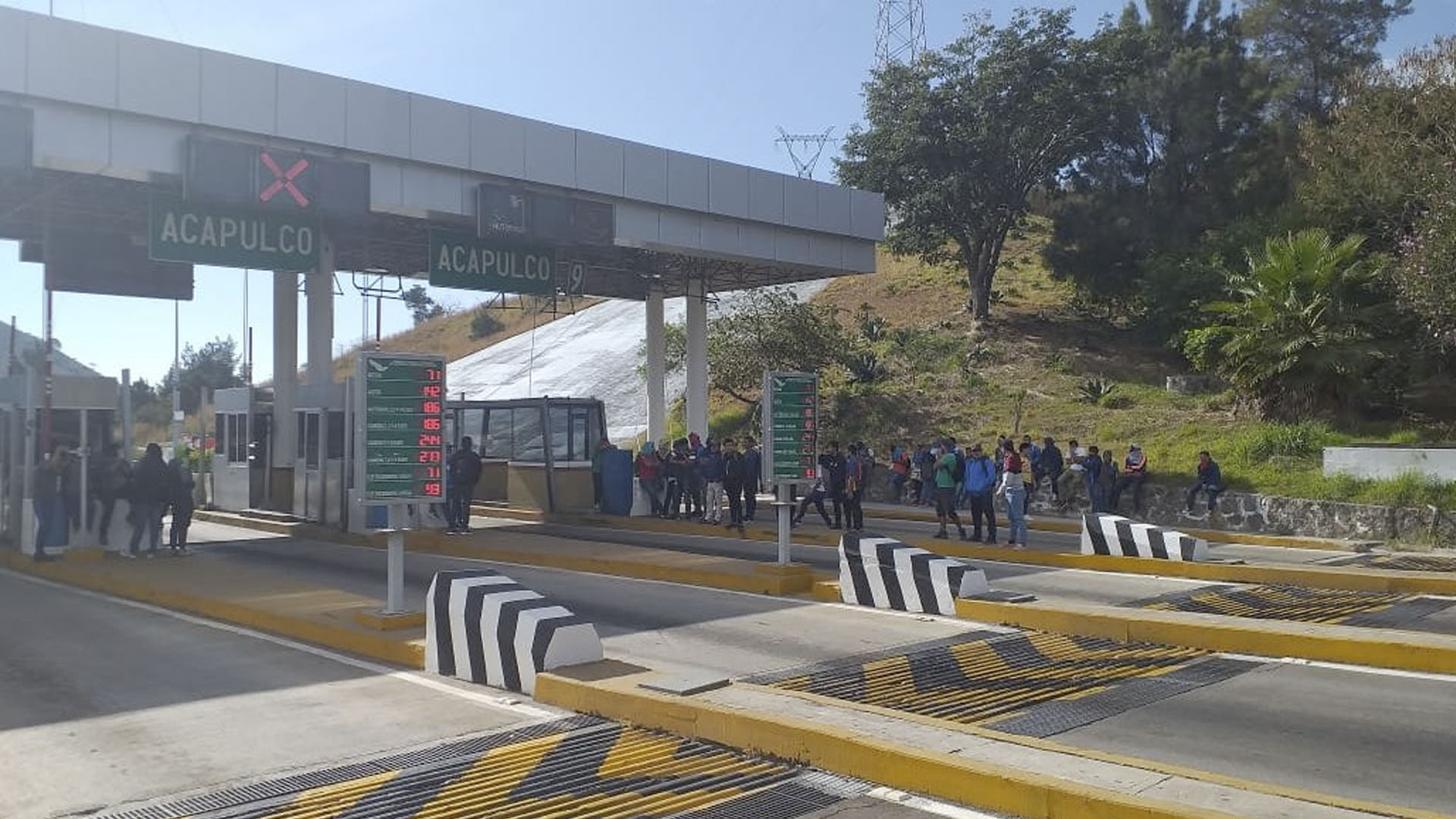 Toma de casetas genera pérdidas por siete mil millones de pesos en dos años