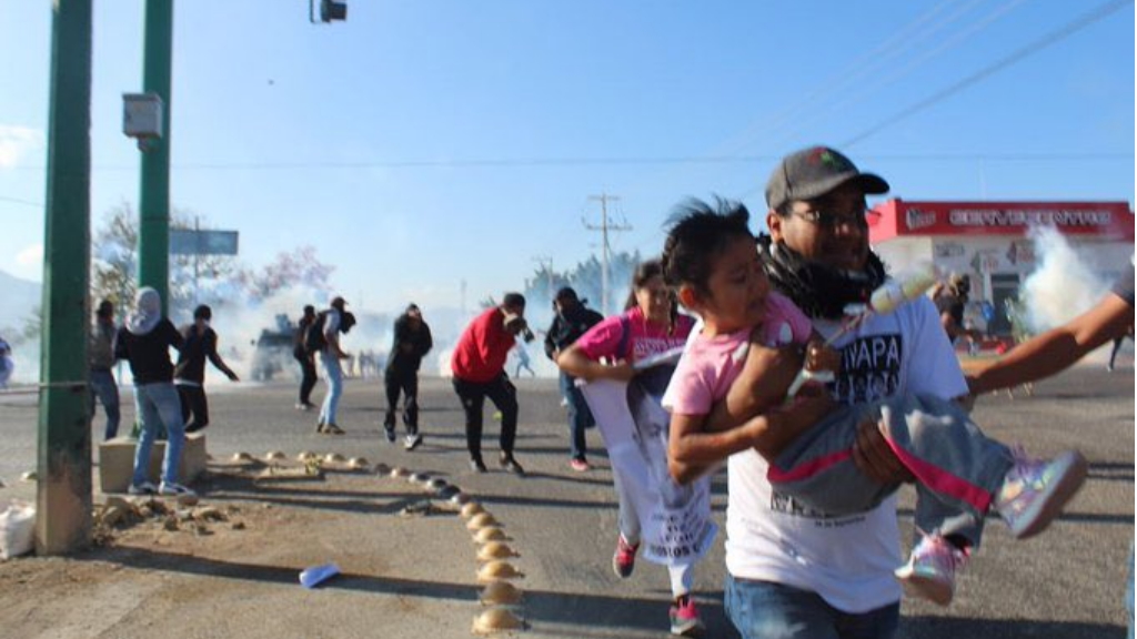 Sánchez Cordero exige castigo para responsables de agresión contra padres de normalistas de Ayotzinapa