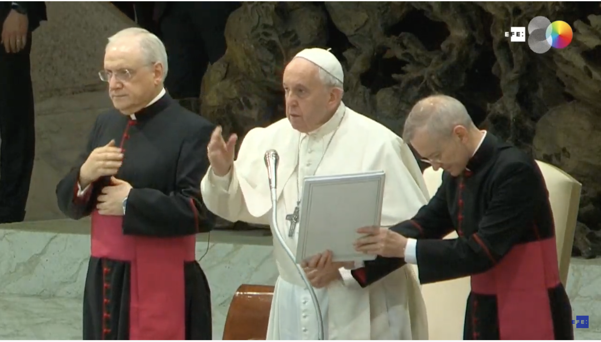 Francisco pide oraciones por China y Siria en su audiencia general