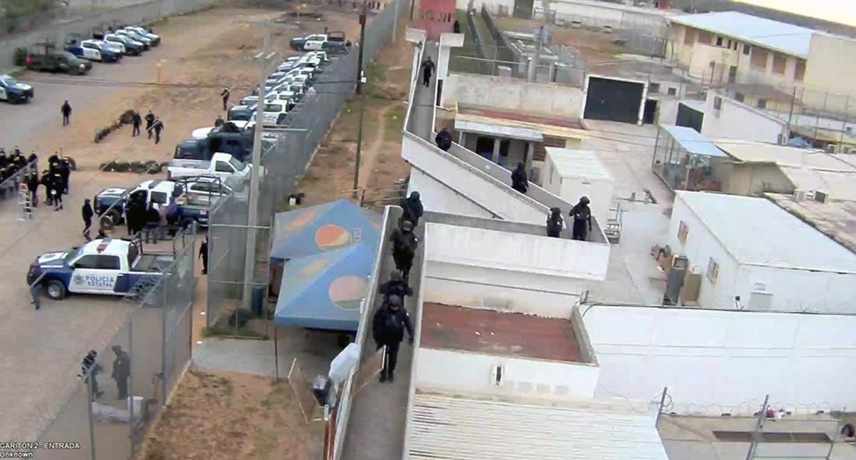 Hallan aparatos, animales y armas hechizas en penal de Nuevo Laredo - penal-nuevo-laredo-revision-carcel-4