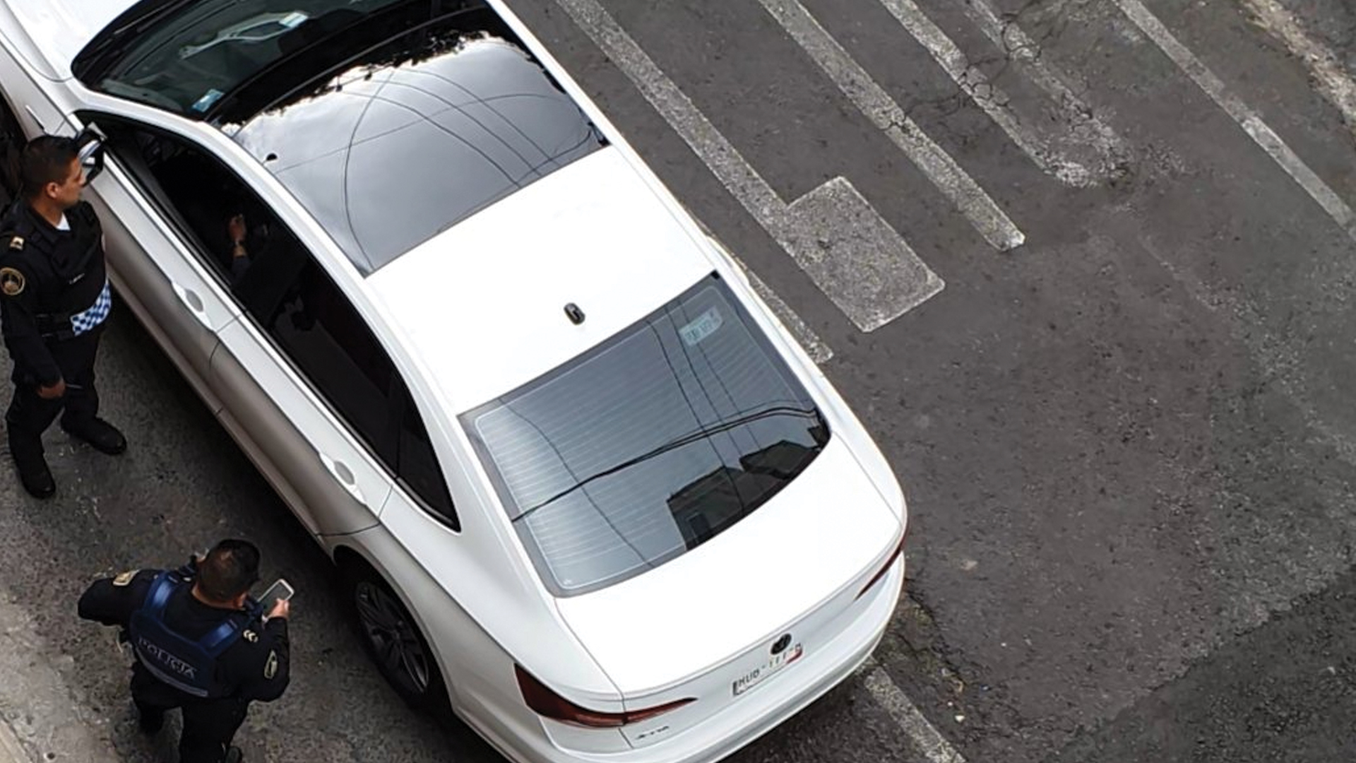 #Video Policía recibe dinero de conductor en la alcaldía Benito Juárez