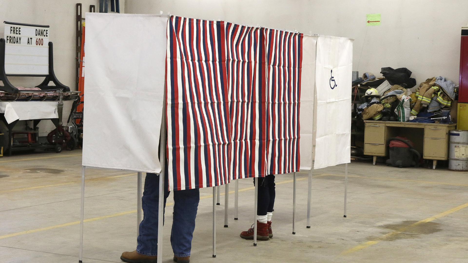 Michael Bennet y Andrew Yang renuncian a la carrera presidencial de EE.UU. - primarias-de-new-hampshire