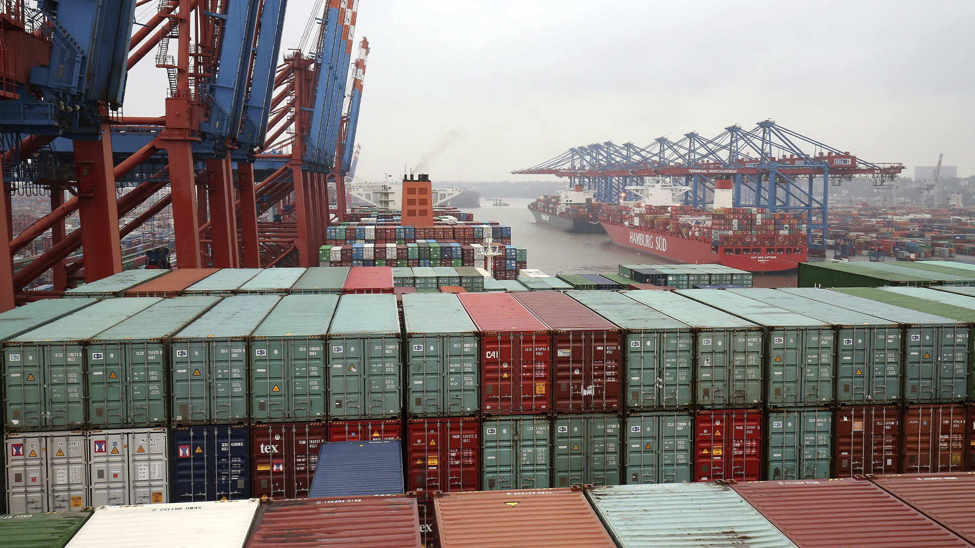 China reducirá a la mitad los aranceles a productos de EE.UU.