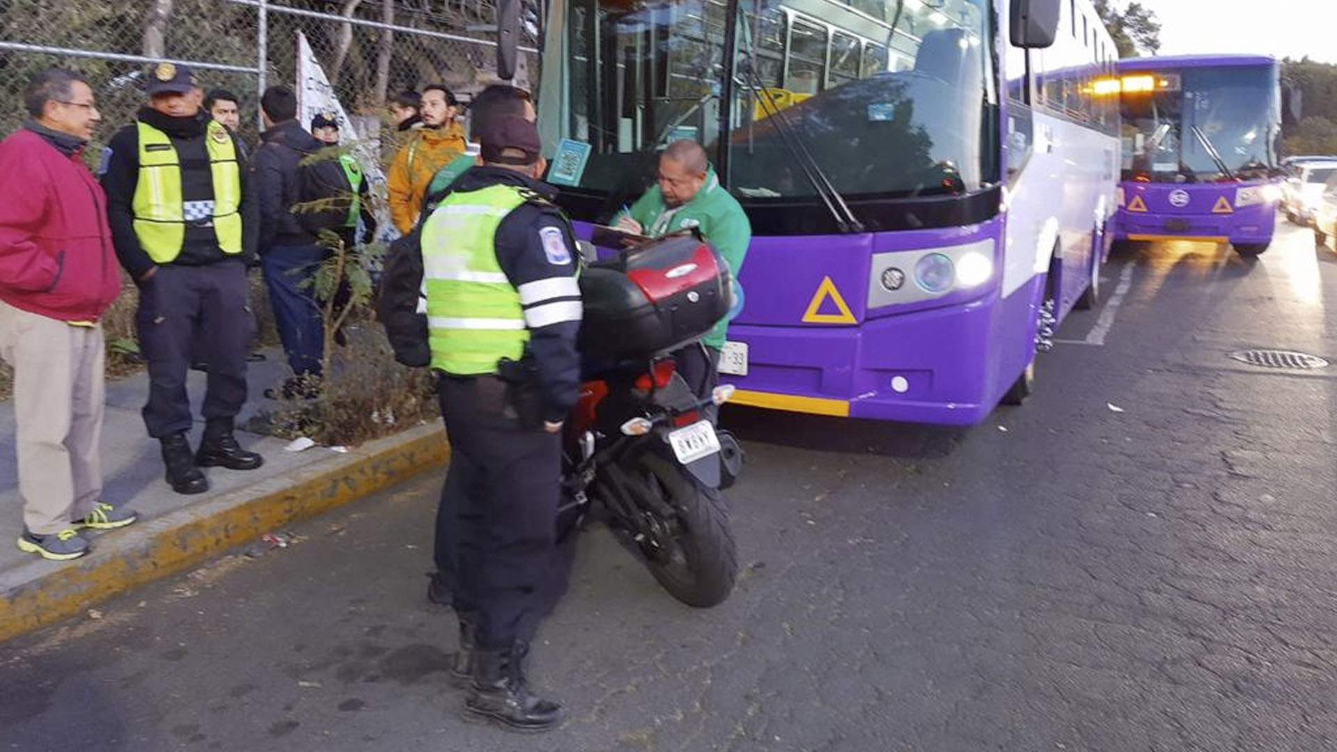 Realizan operativo contra servicios de transporte irregular en Tlalpan