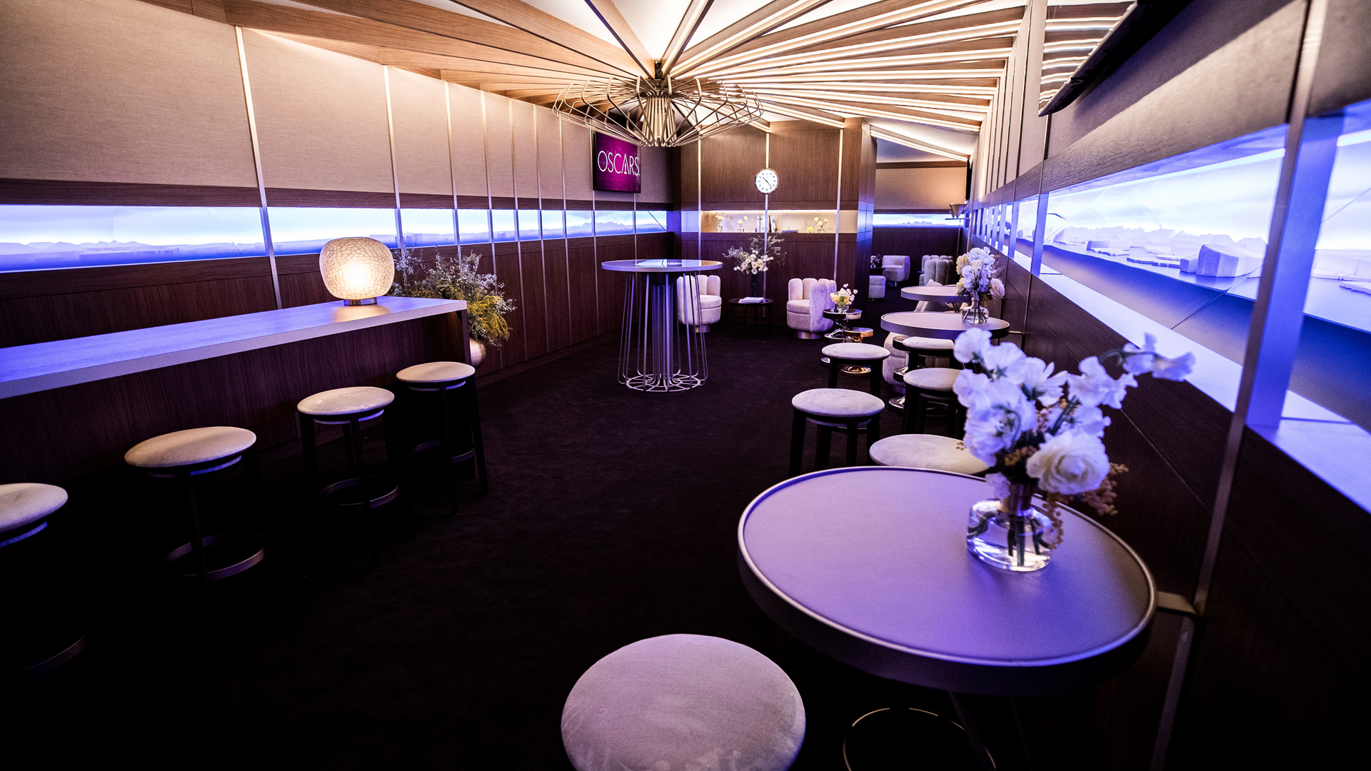 Despliegan alfombra roja para los Premios Óscar - sala-para-invitados-a-los-oscar