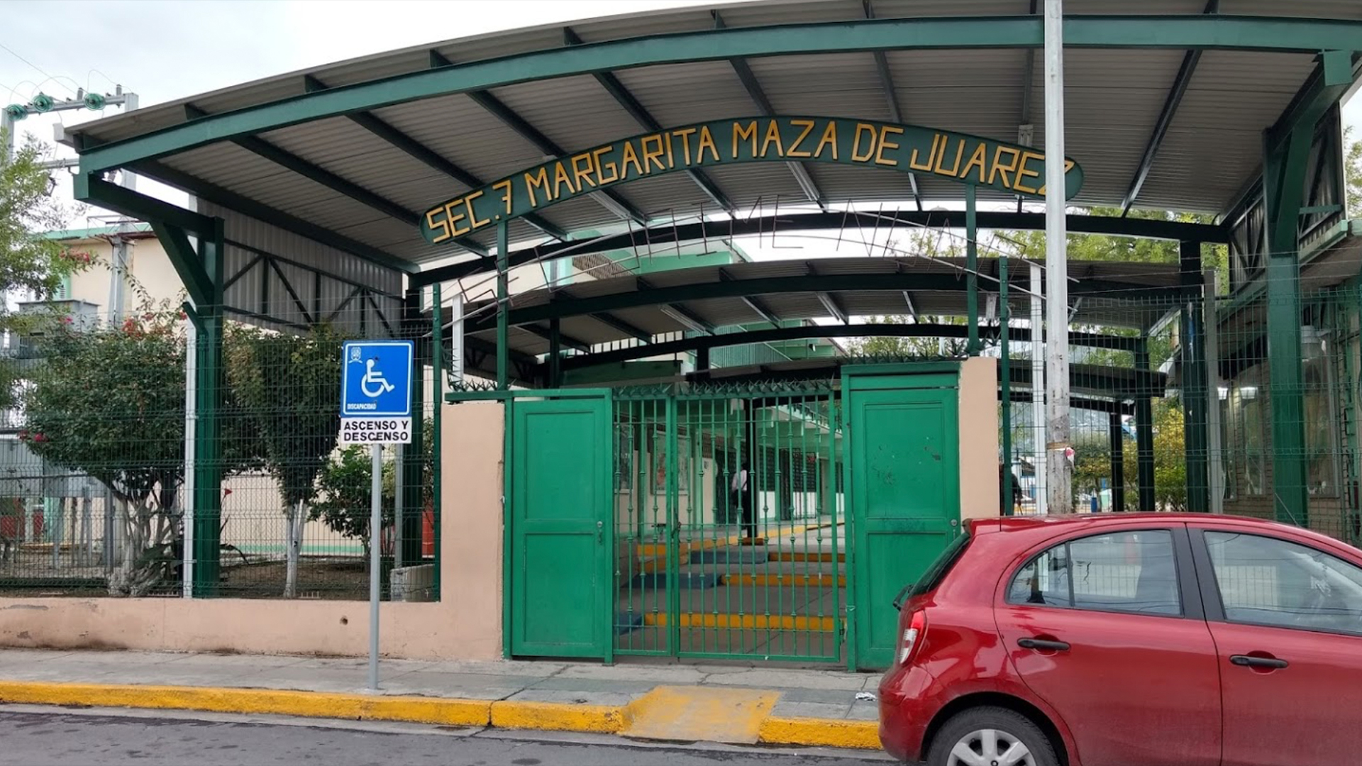 Alumno de secundaria amenaza con tiroteo en Nuevo León