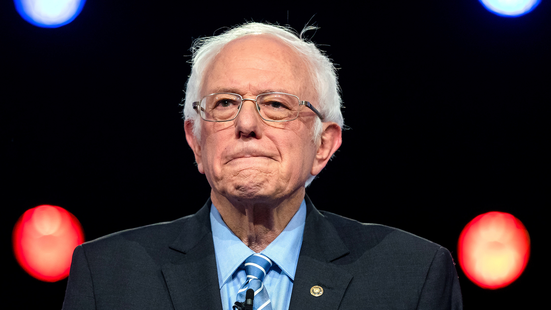 Demócratas atacan a Bernie Sanders por apoyar políticas de Cuba