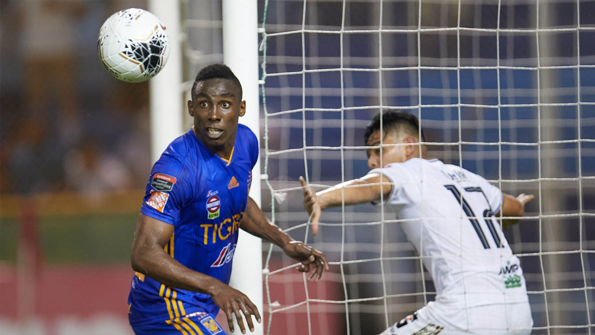 Alianza remonta a Tigres en Liga de Campeones de Concacaf - tigres-alianza-concacaf-2