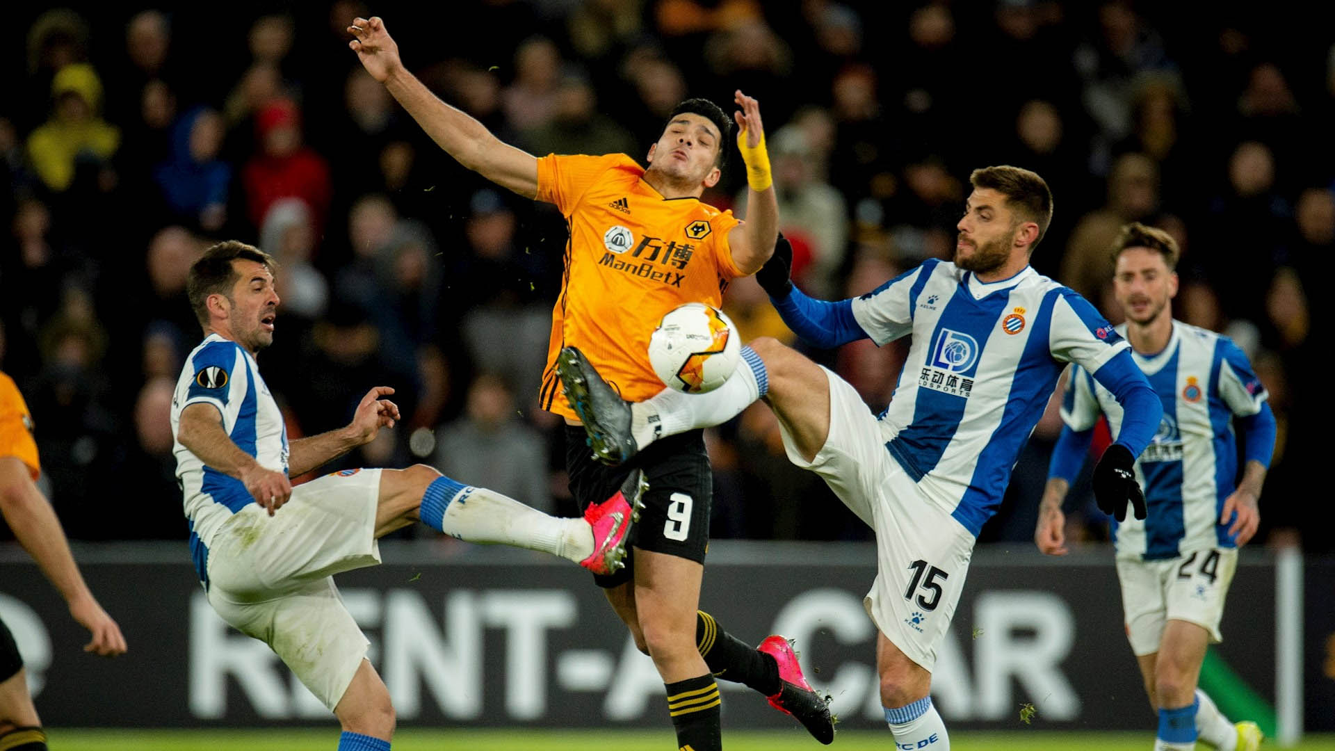 Wolverhampton golea al Espanyol y pone pie y medio en octavos de Europa League