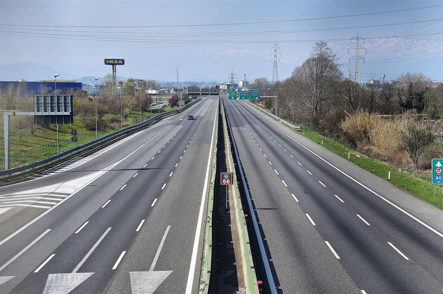 A un mes del inicio de la emergencia por COVID-19 en Italia A un mes del inicio de la emergencia por COVID-19 en Italia