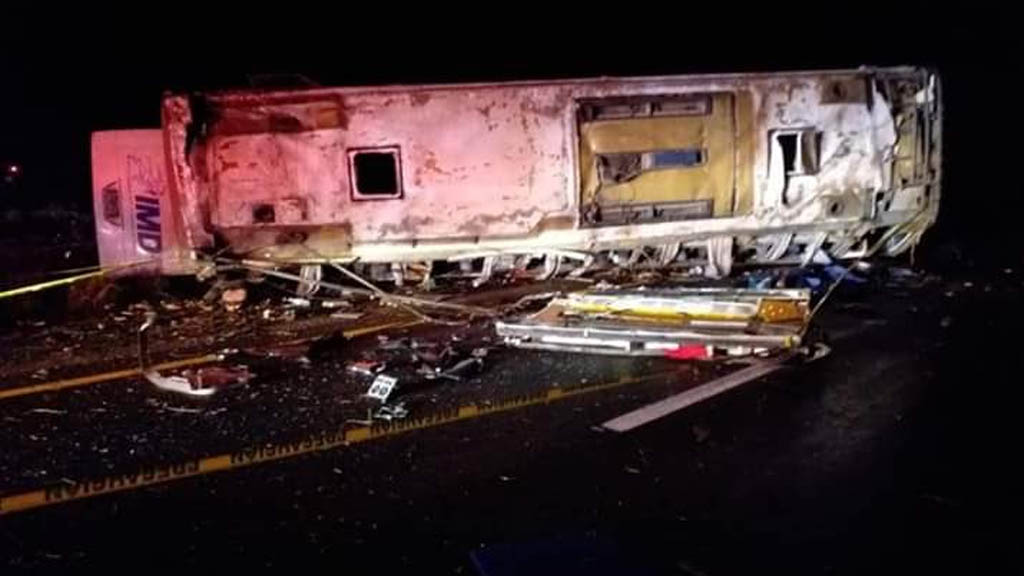 Volcadura deja seis muertos en Sonora