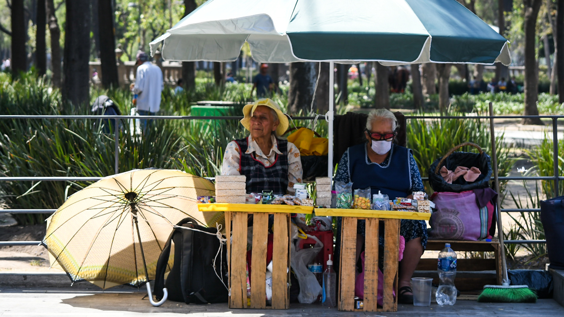 AMLO revisa con su gabinete programas prioritarios ante COVID-19