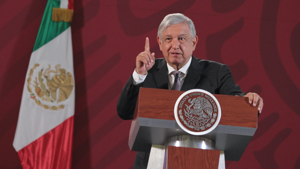 Se ‘congelan’ sueldos de altos funcionarios públicos, anuncia López Obrador