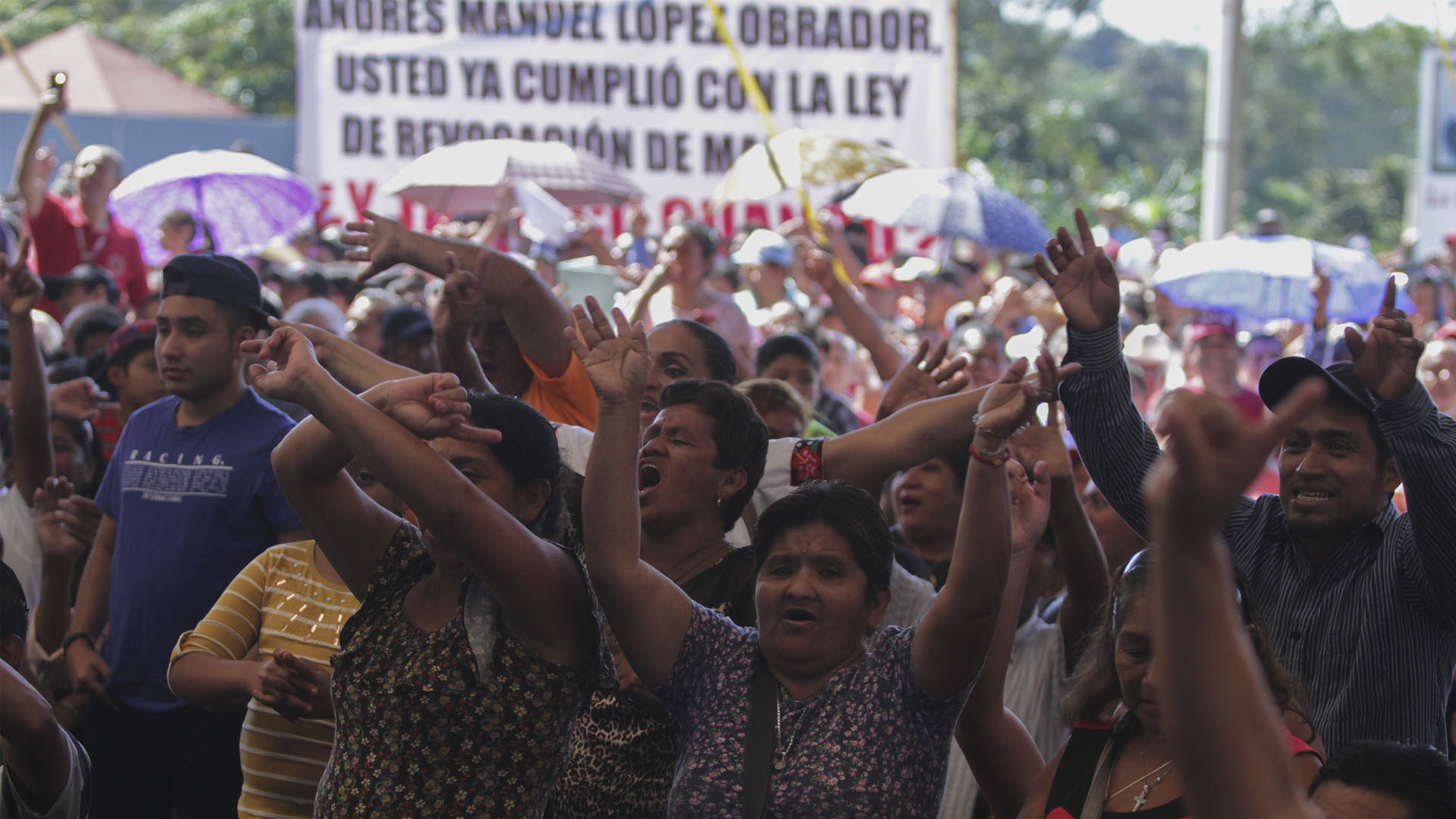 Muchos están anclados en la politiquería, afirma AMLO tras reclamos en Tabasco