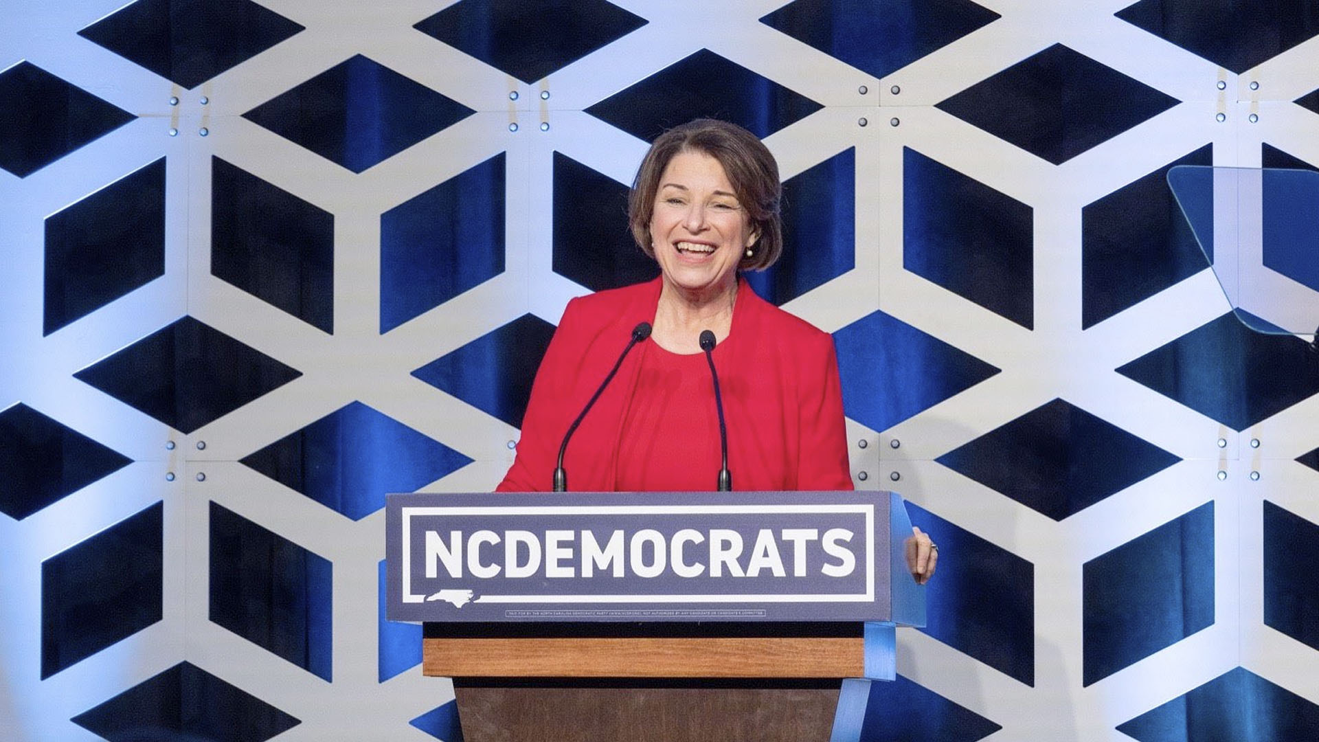 Es momento para una mujer de color: Amy Klobuchar no irá por la vicepresidencia de EE.UU.