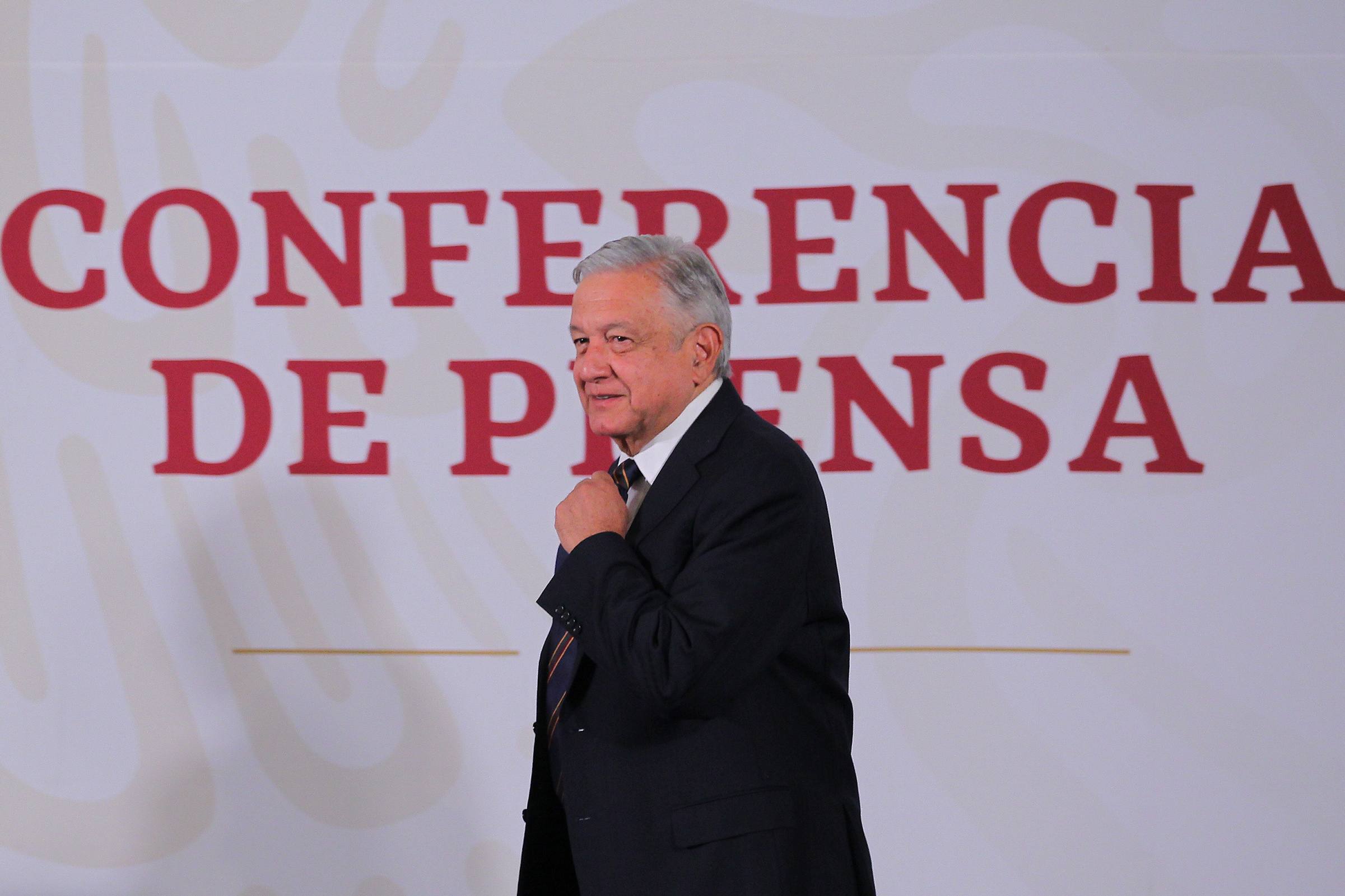 Pide AMLO no politizar situación del COVID-19 en México; conferencia matutina (16-03-2020) Pide AMLO no politizar situación del COVID-19 en México; conferencia matutina (16-03-2020)